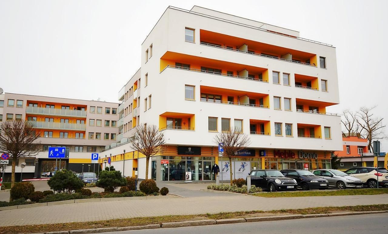 Miodowy Dom Exspanse Apartament 2 Lub 3 Pokoje Z Tarasem I Parkingiem Kolobrzeg Dış mekan fotoğraf