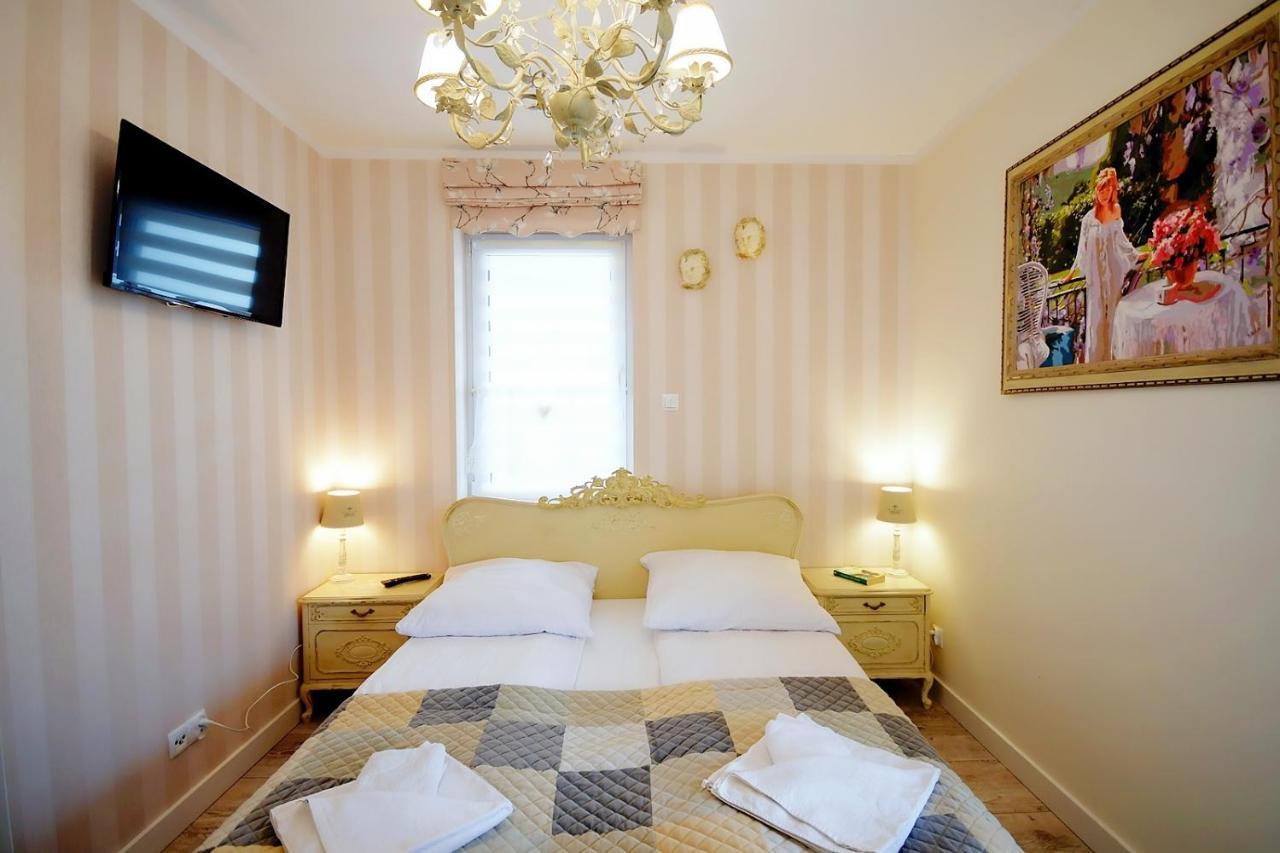 Miodowy Dom Exspanse Apartament 2 Lub 3 Pokoje Z Tarasem I Parkingiem Kolobrzeg Dış mekan fotoğraf