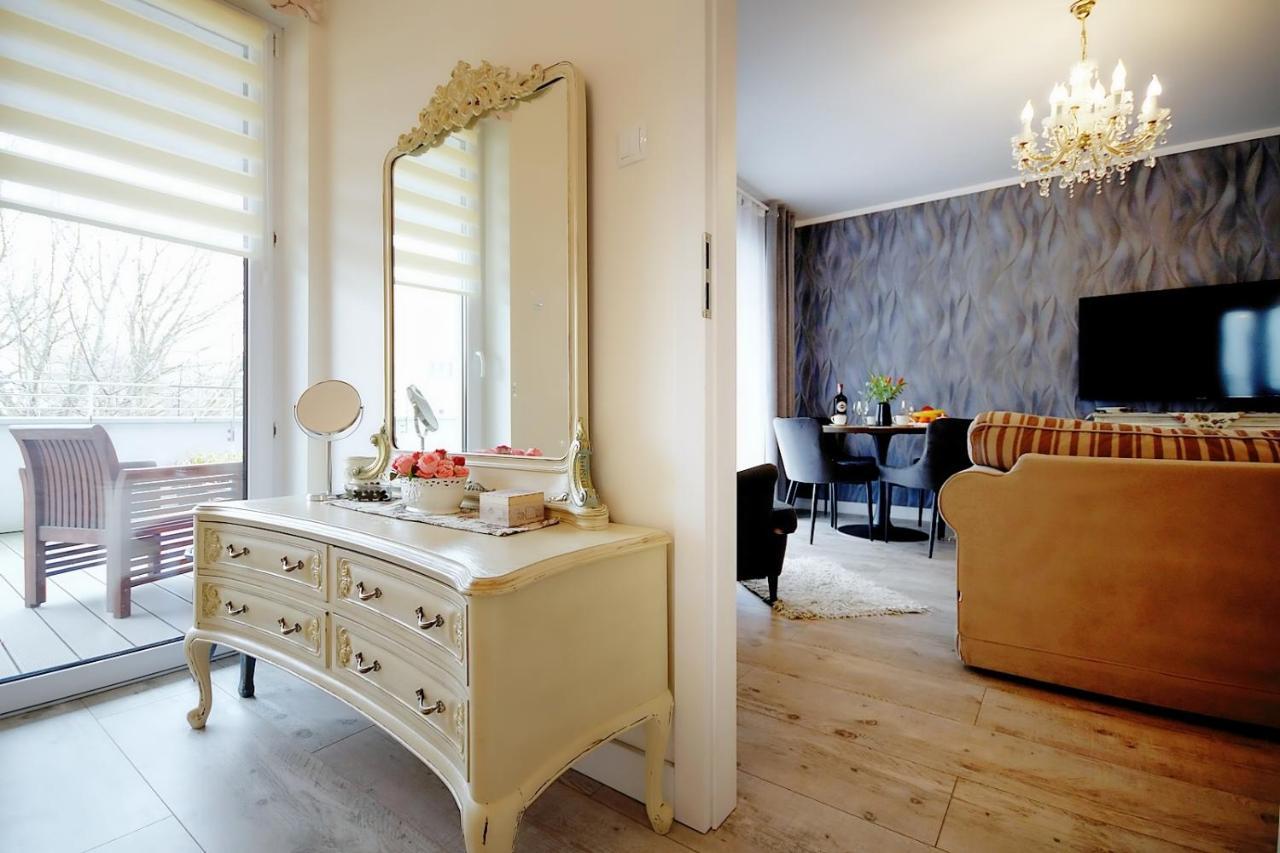 Miodowy Dom Exspanse Apartament 2 Lub 3 Pokoje Z Tarasem I Parkingiem Kolobrzeg Dış mekan fotoğraf