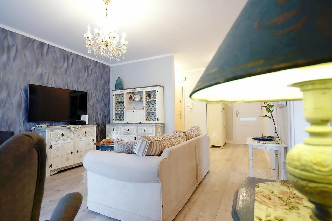 Miodowy Dom Exspanse Apartament 2 Lub 3 Pokoje Z Tarasem I Parkingiem Kolobrzeg Dış mekan fotoğraf