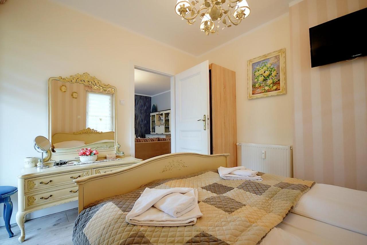 Miodowy Dom Exspanse Apartament 2 Lub 3 Pokoje Z Tarasem I Parkingiem Kolobrzeg Dış mekan fotoğraf