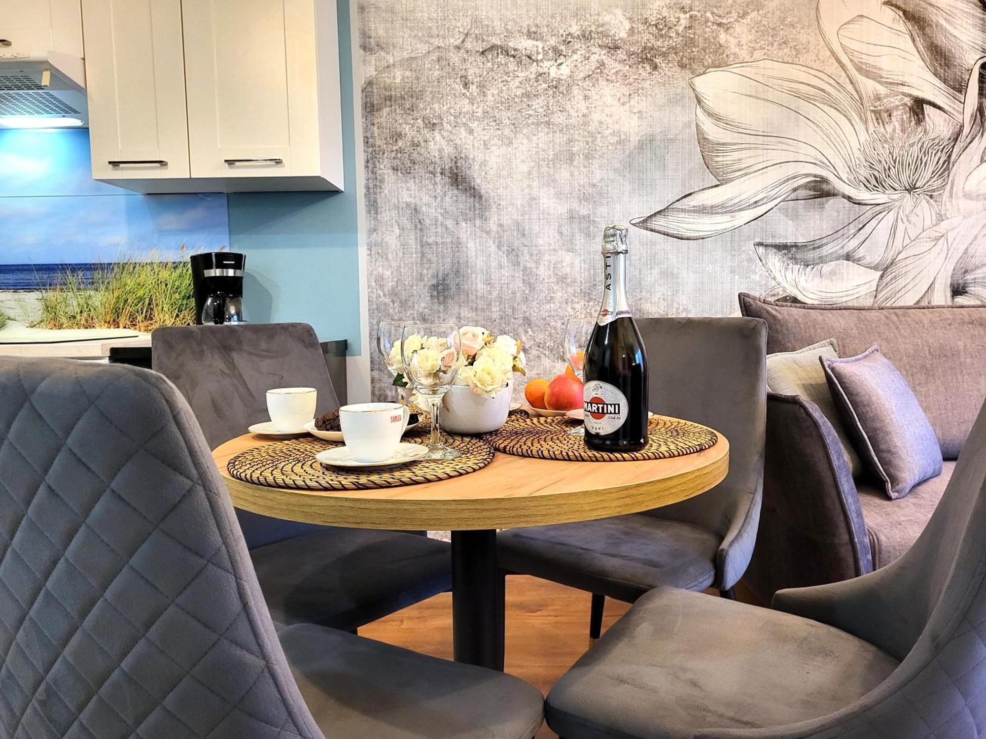 Miodowy Dom Exspanse Apartament 2 Lub 3 Pokoje Z Tarasem I Parkingiem Kolobrzeg Dış mekan fotoğraf