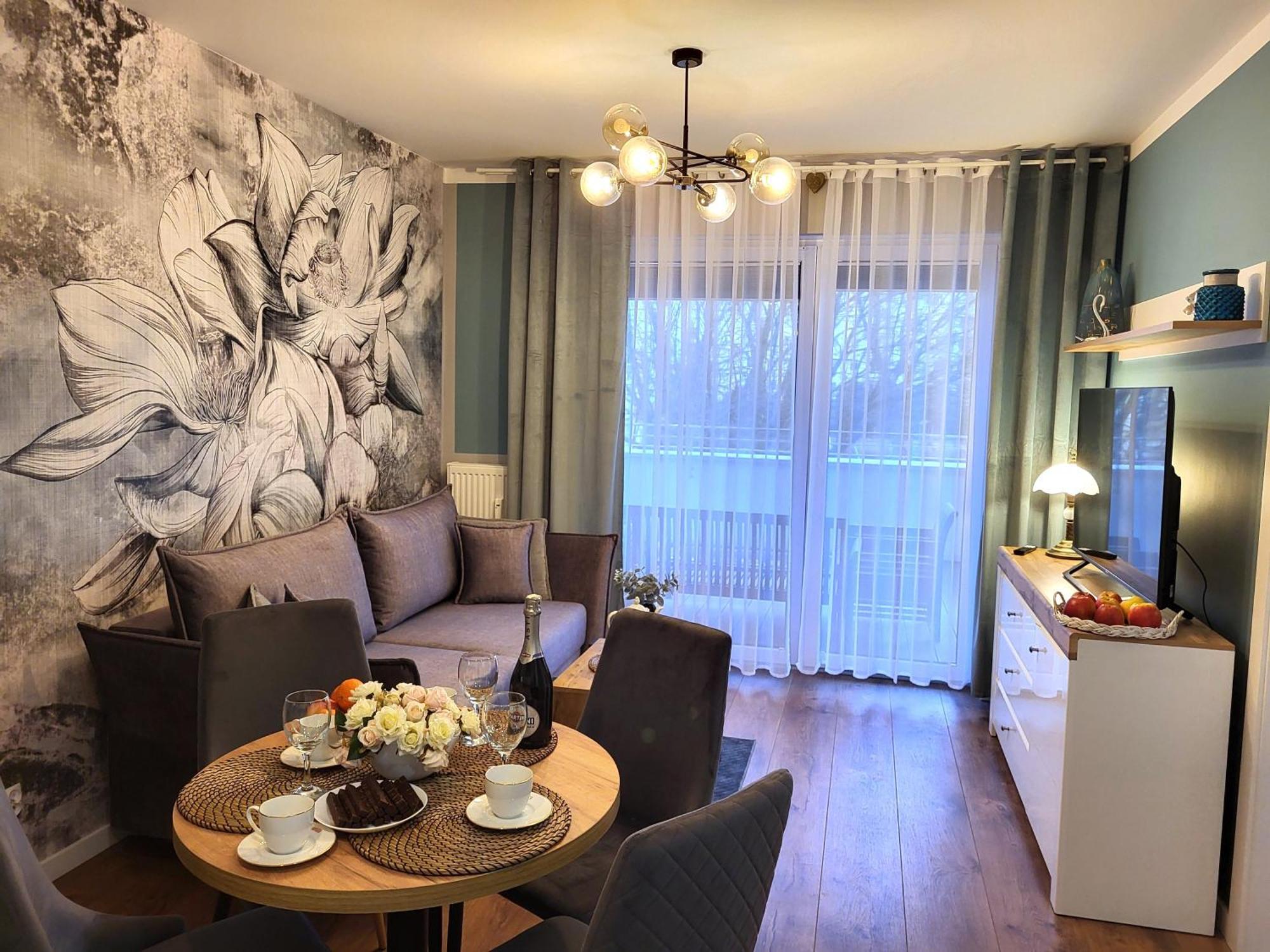 Miodowy Dom Exspanse Apartament 2 Lub 3 Pokoje Z Tarasem I Parkingiem Kolobrzeg Dış mekan fotoğraf